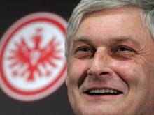 Armin Veh hat vor dem Beginn des Trainingslagers beste Laune