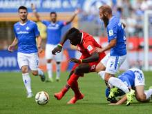 96-Profi Salif Sané (M.) muss mit dem Training aussetzen