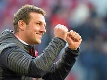Augsburgs Trainer Markus Weinzierl will mit seinem Team gegen Hannover gewinnen
