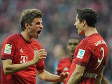 Münchens Robert Lewandowski (r.) und Thomas Müller trafen jeweils doppelt gegen den BVB