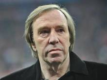 Günter Netzer wehrt sich gegen die Behauptung, Theo Zwanzigers Bestechung gestanden zu haben