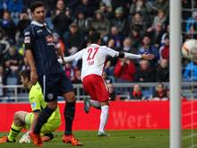 Der Leipziger Davie Selke feiert seinen Treffer in Bielefeld