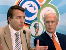 Nach Angaben von Franz Beckenbauer hat sich das WM-OK mit dem Geld damals einen Finanzzuschuss der FIFA gesichert
