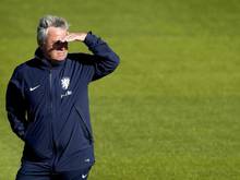 Fußball-Lehrer Guus Hiddink soll den FC Chelsea aus der Abstiegszone befreien
