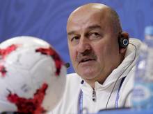 Der russische Nationaltrainer Stanislav Cherchesov trotzt dem Druck der Medien und freut sich auf das Eröffnungsspiel des Confed Cups.