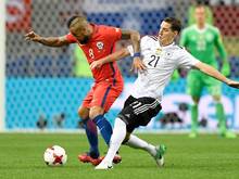 Sebastian Rudy (r.) und sein zukünftiger Bayern-Mitspieler Arturo Vidal
