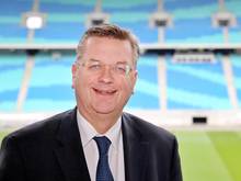 Freut sich darauf, die zehn Spielorte bekannt zu geben: DFB-Boss Grindel