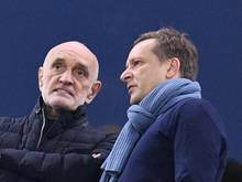 Will von Manager Horst Heldt (r.) klare Worte: 96-Boss Martin Kind. Foto: Daniel Reinhardt