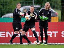 Almuth Schult (M.) könnte das deutsche Tor bei der WM hüten