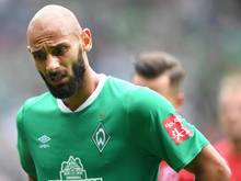 Werders Ömer Toprak klagte nach der Niederlage gegen Fortuna Düsseldorf über Schmerzen am Bauch