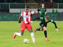 Kwadwo (li.) wurde beim Drittliga-Spiel in Münster rassistisch beleidigt