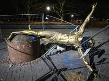 Die Statue des schwedischen Stürmerstars Zlatan Ibrahimovic wurde schon oft demoliert