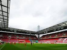 Auch beim Rhein-Derby zwischen dem 1. FC Köln und Fortuna Düsseldorf fehlten die Fans im Stadion