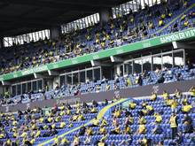 In der dänischen Superliga wurden wieder Begegnungen vor einigen Tausend Anhängern ausgetragen