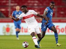Stuttgarts Orel Mangala hat sich im Spiel gegen Hoffenheim verletzt