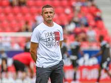 Bremst die Euphorie etwas aus: Regensburg-Trainer Mersad Selimbegovic
