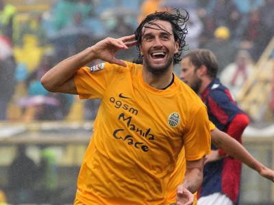 Luca Toni dreht noch immer am Ohr Luca Toni dreht noch immer am Ohr
