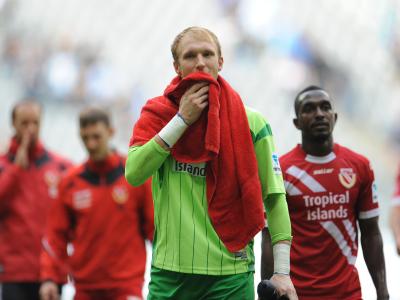 Energie-Torwart Robert Almer hat Probleme mit der Wade Energie-Torwart Robert Almer hat Probleme mit der Wade