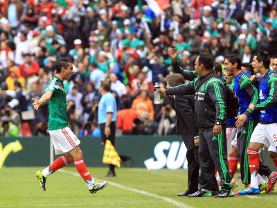 Paul Aguilar (l) erzielte das erste Tor für Mexiko. Foto: Mario Guzman