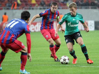 Max Meyer (r) bleibt bis 2018 ein Schalker Max Meyer (r) bleibt bis 2018 ein Schalker