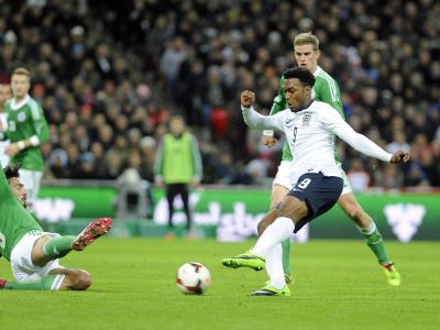 Daniel Sturridge (r) spielte auch für England gegen Deutschland und fällt nun aus Daniel Sturridge (r) spielte auch für England gegen Deutschland und fällt nun aus