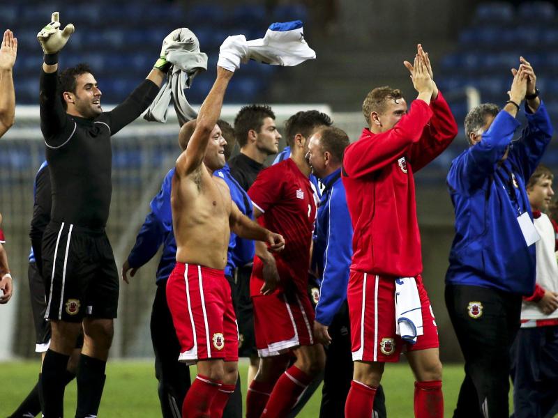 Die Spieler aus Gibraltar feierten gleich in ihrem ersten offiziellen Länderspiel ein Remis gegen die Slowakei