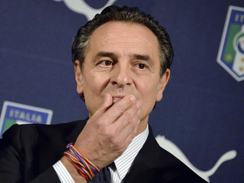 Cesare Prandelli wird seinen Vertrag als italienischer Nationaltrainer eventuell verlängern. Foto: Daniel dal Zennaro Cesare Prandelli wird seinen Vertrag als italienischer Nationaltrainer eventuell verlängern. Foto: Daniel dal Zennaro