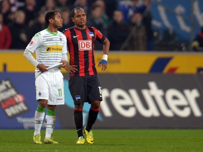 Der Gladbacher Raffael konnte das Bruder-Duell mit Ronny für sich entscheiden Der Gladbacher Raffael konnte das Bruder-Duell mit Ronny für sich entscheiden