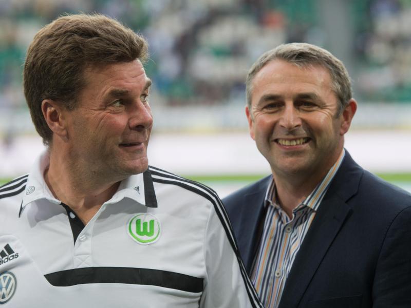 Trainer Dieter Hecking (l.) und Geschäftsführer Klaus Allofs brachten Wolfsburg wieder nach vorne