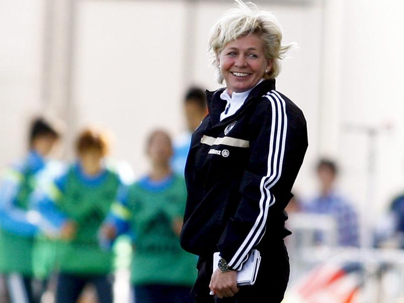 Bundestrainerin Silvia Neid freut sich über ihren 50. Geburtstag