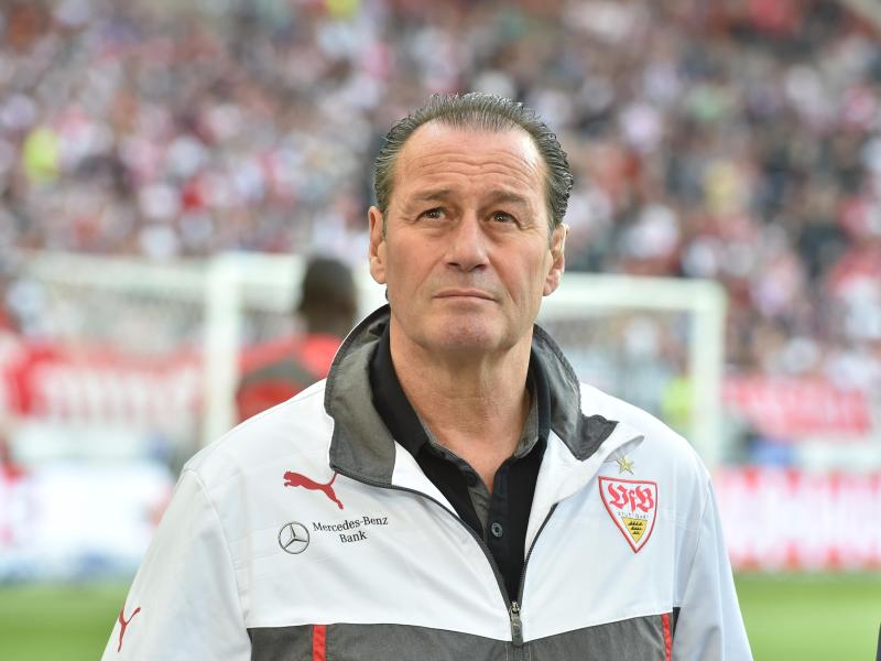 Trainer Huub Stevens schaffte mit dem VfB den Klassenerhalt Trainer Huub Stevens schaffte mit dem VfB den Klassenerhalt
