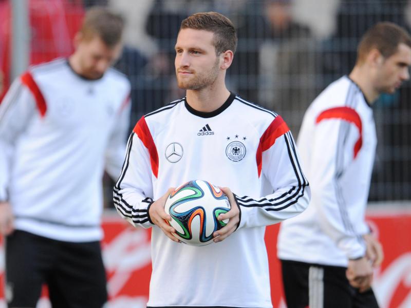 Shkodran Mustafi beim Training der DFB-Auswahl im März 2014 Shkodran Mustafi beim Training der DFB-Auswahl im März 2014