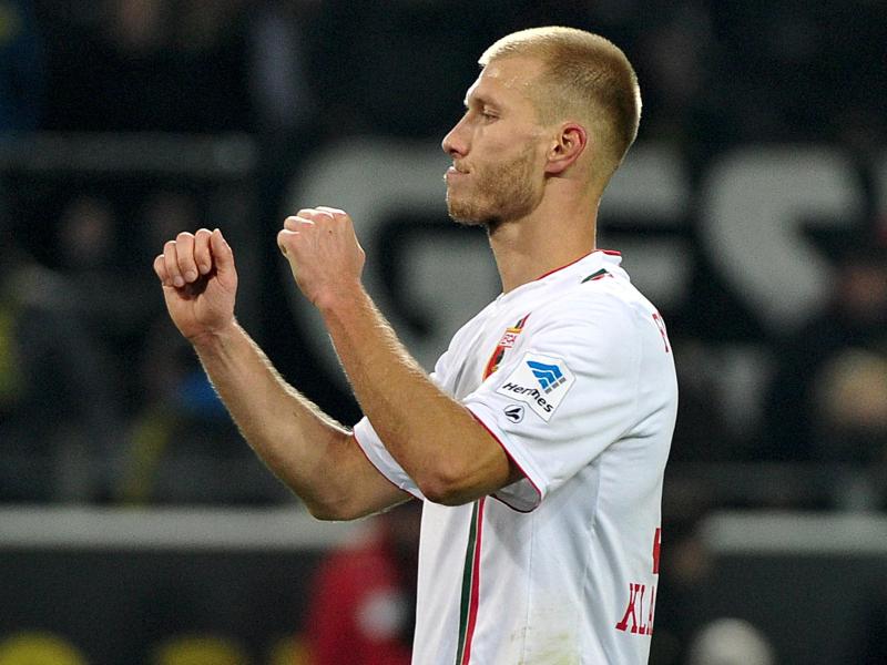 Ragnar Klavan hat seinen Vertrag in Augsburg verlängert Ragnar Klavan hat seinen Vertrag in Augsburg verlängert