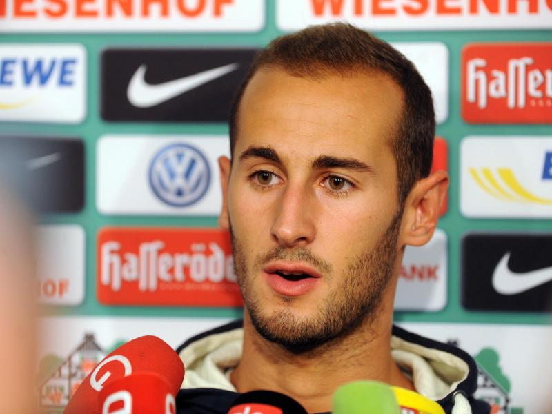 Neues Gesicht in der Bundesliga: Alejandro Galvez kam von Rayo Vallecano an die Weser. Foto: Carmen Jaspersen Neues Gesicht in der Bundesliga: Alejandro Galvez kam von Rayo Vallecano an die Weser. Foto: Carmen Jaspersen