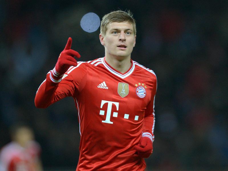 Toni Kroos steht bei Real hoch im Kurs, zuletzt wurde aber eine Einigung dementiert Toni Kroos steht bei Real hoch im Kurs, zuletzt wurde aber eine Einigung dementiert
