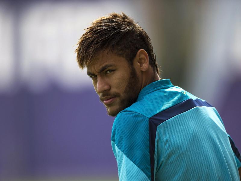 Der Wechsel von Neymar zu Barcelona wird weiterhin untersucht