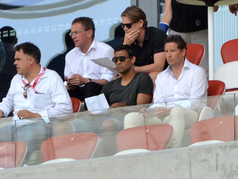 Marvin Compper schaute bei der Nullnummer gegen Aalen von der Tribüne aus zu. Foto: Hendrik Schmidt Marvin Compper schaute bei der Nullnummer gegen Aalen von der Tribüne aus zu. Foto: Hendrik Schmidt