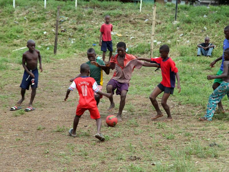 In Sierra Leone spielen nur noch die Kinder, alle offiziellen Spiele sind vorerst abgesagt worden