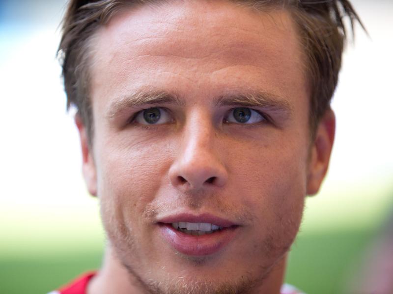 HSV-Neuzugang Nicolai Müller kann noch nicht voll trainieren HSV-Neuzugang Nicolai Müller kann noch nicht voll trainieren