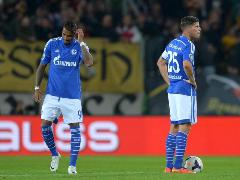 Kevin-Prince Boateng (l) und Klaas-Jan Huntelaar drohen für den FC Schalke zum Saisonauftakt auszufallen