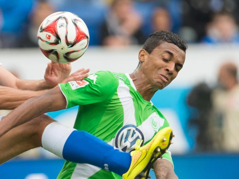 Luiz Gustavo hat sich beim Spiel gegen Hoffenheim eine Innenbandzerrung im rechten Knie zugezogen