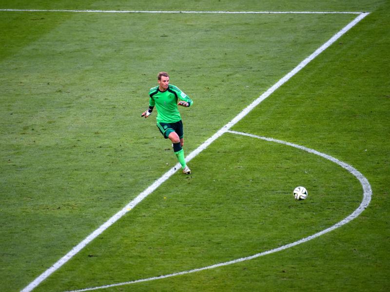 DFB-Torwart Manuel Neuer ist immer anspielbar. Foto: Thomas Eisenhuth