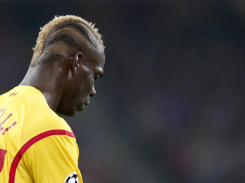 Mario Balotelli, mittlerweile beim FC Liverpool unter Vertrag, gehört nicht zum Kader der Squadra Azzurra Mario Balotelli, mittlerweile beim FC Liverpool unter Vertrag, gehört nicht zum Kader der Squadra Azzurra