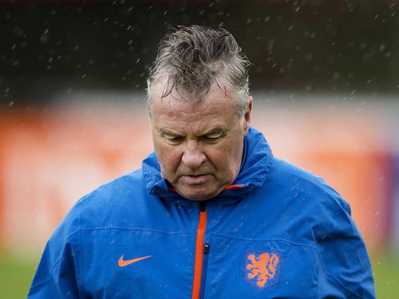 Zwei Siege für das Oranje-Team sind Pflicht: Holland-Trainer Guus Hiddink Zwei Siege für das Oranje-Team sind Pflicht: Holland-Trainer Guus Hiddink