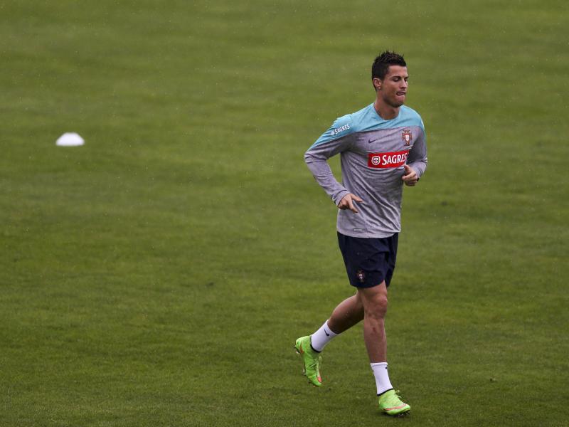 Dem Knie soll es gut gehen, Weltfußballer Cristiano Ronaldo ist einsatzfähig. Foto: Mario Cruz