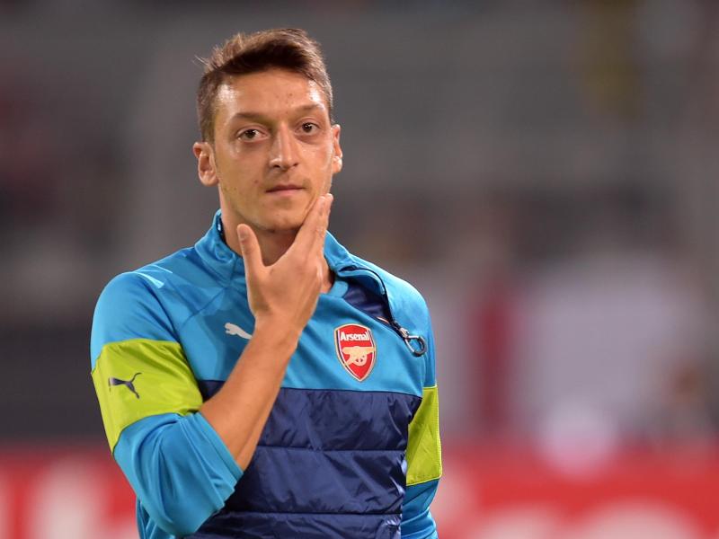 Mesut Özil bekennt sich zu Arsenal