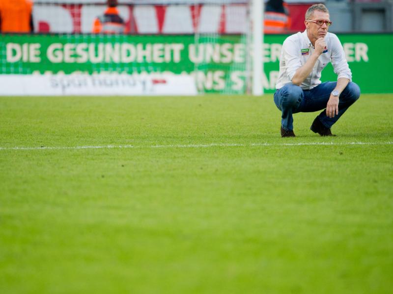 Kölns Trainer Peter Stöger hofft auf drei Punkte gegen Werder Bremen