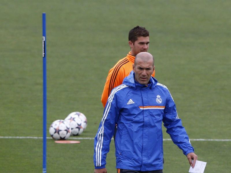 Zinedine Zidane trainiert die Reserve von Real. Foto: Chema Moya