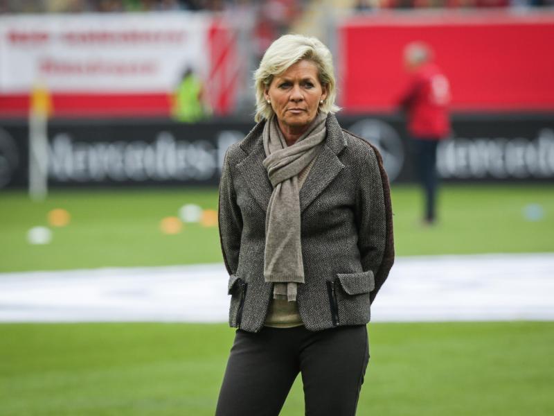 Silvia Neid erwartet mehr im Spiel gegen Schweden, dem weiteren Prüfstein auf dem Weg zur WM. Foto: Frank Rumpenhorst
