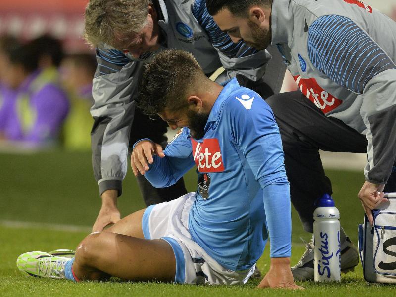 Napolis Stürmer Lorenzo Insigne hat sich schwer am rechten Knie verletzt